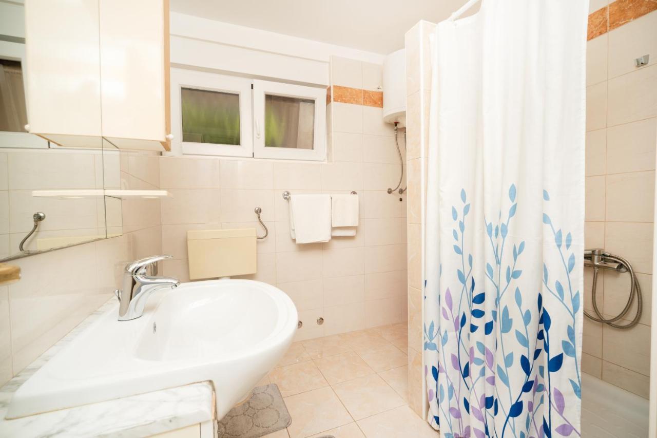 Apartmani Zlata Rabac Exterior photo